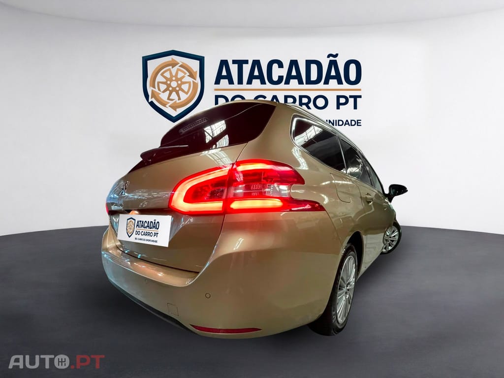 Peugeot 308 SW 1.2 PureTech Allure — fotografia 11