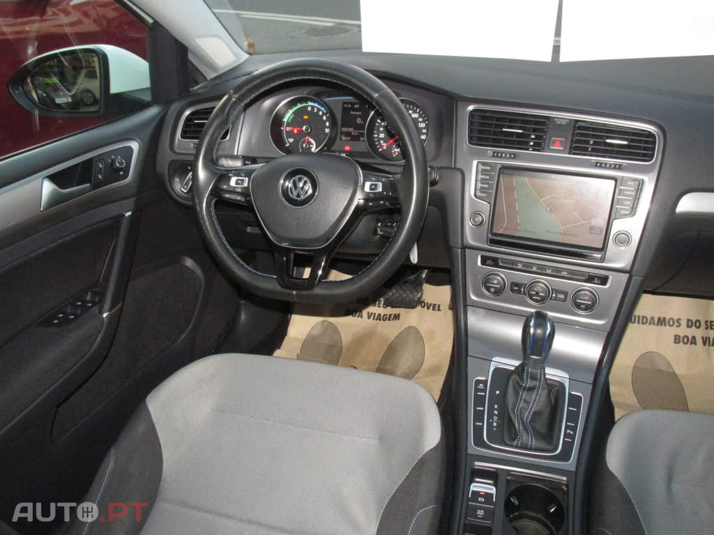 Volkswagen e-Golf AC/DC
