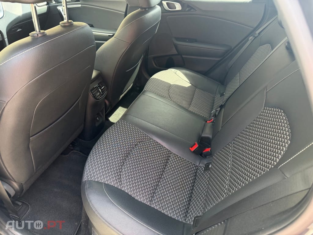 Kia Xceed 1.6 GDi PHEV Drive