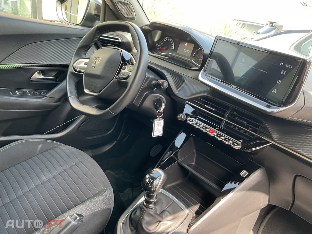 Peugeot 2008 1.2 PureTech Active Pack