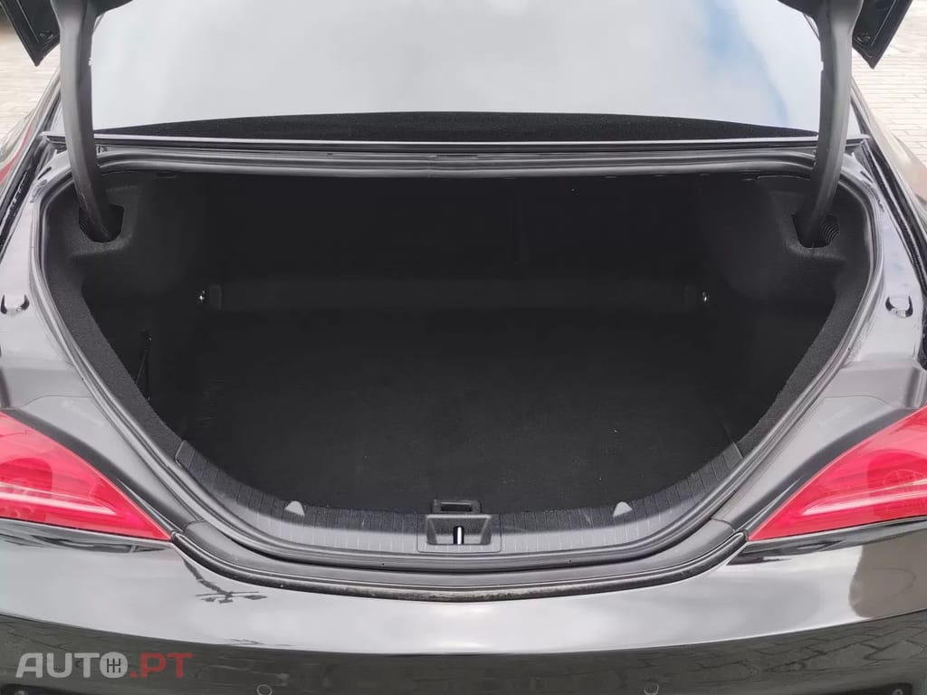 Mercedes-Benz CLA 200 D Urban Aut