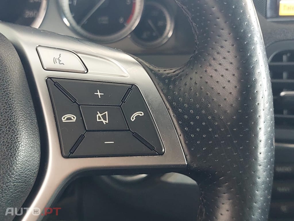 Mercedes-Benz E 220 CDI Avantgarde BlueEfficiency