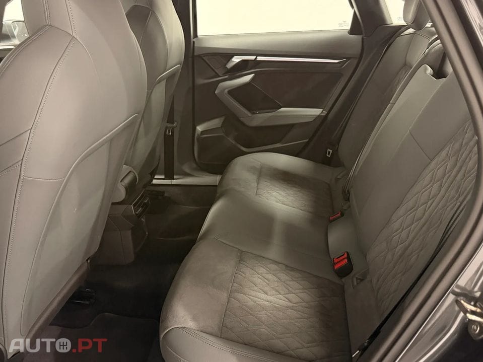 Audi A3 30 TDI S line