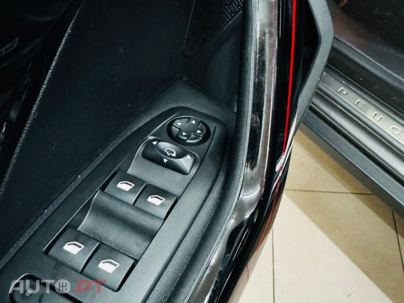 Peugeot 2008 1.2 PureTech GT Line