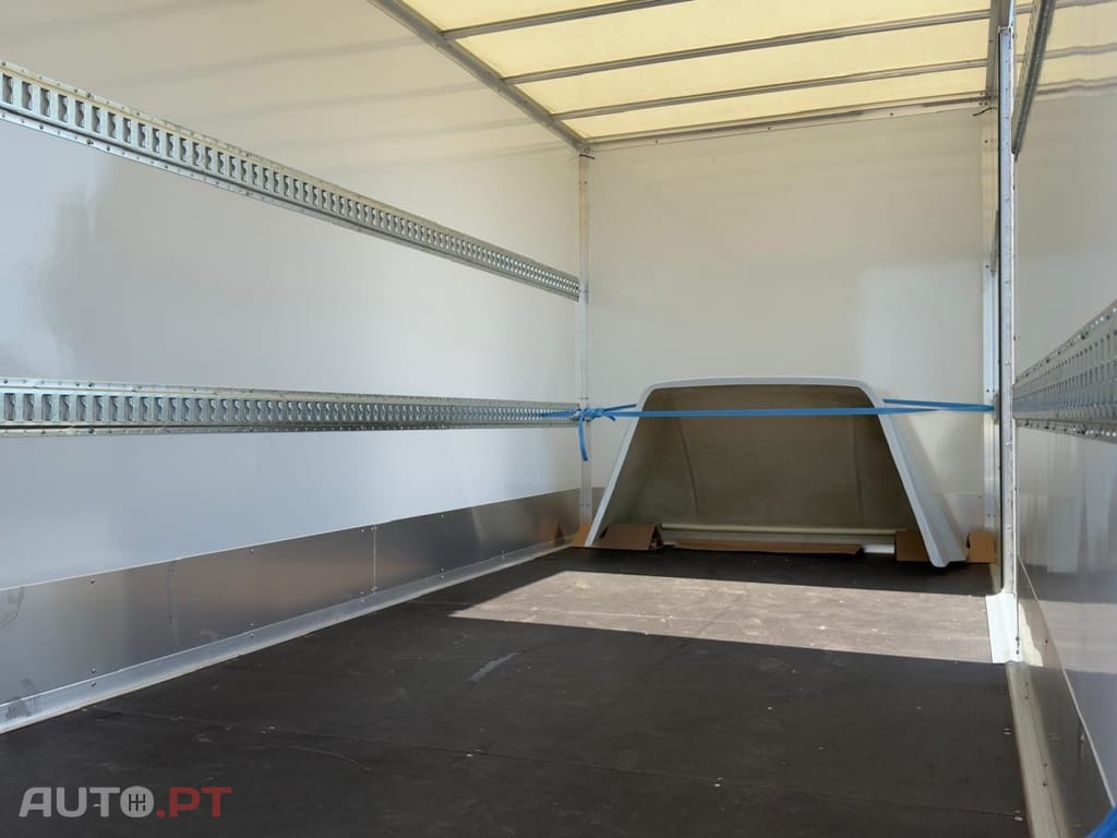 Iveco Daily CONTENTOR 4900 mm