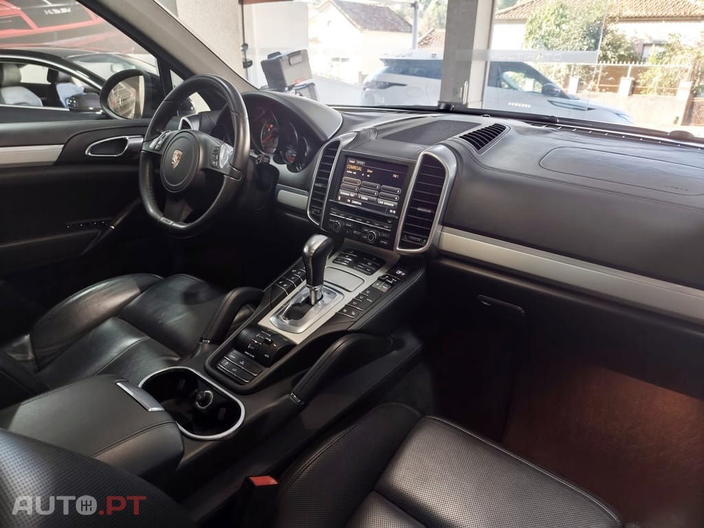 Porsche Cayenne S Hybrid