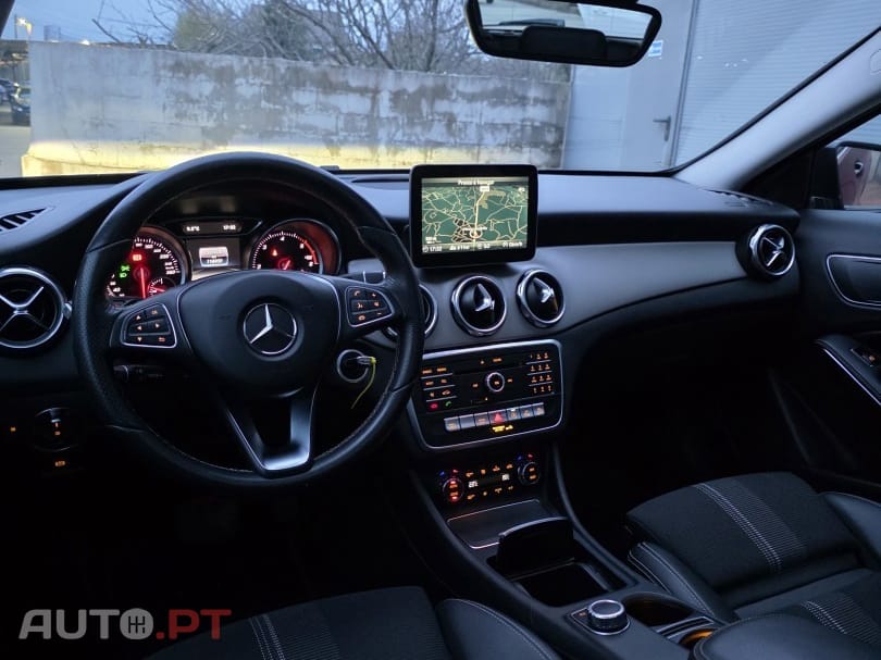 Mercedes-Benz GLA 220 d 4Matic 7G-DCT Urban