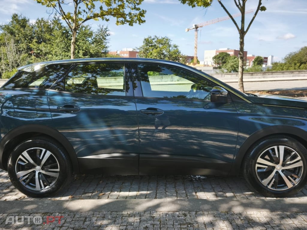 Peugeot 3008 1.6 Hybrid Allure Pack e-EAT8