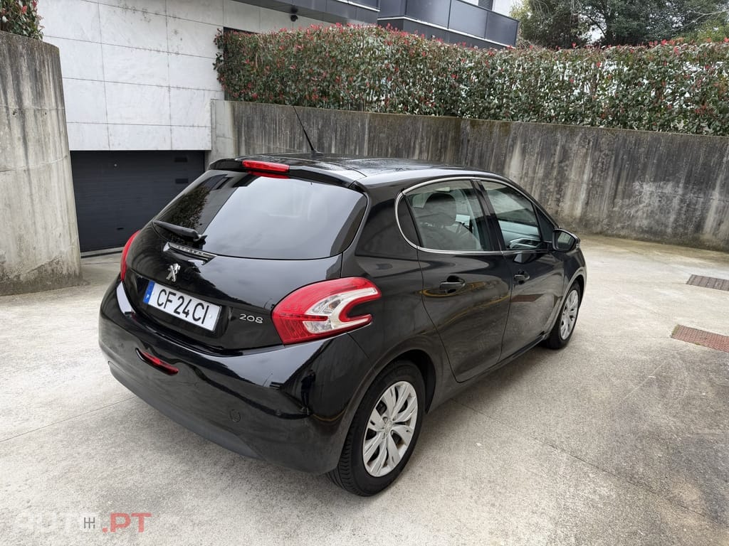Peugeot 208 1.6 e-HDi Allure