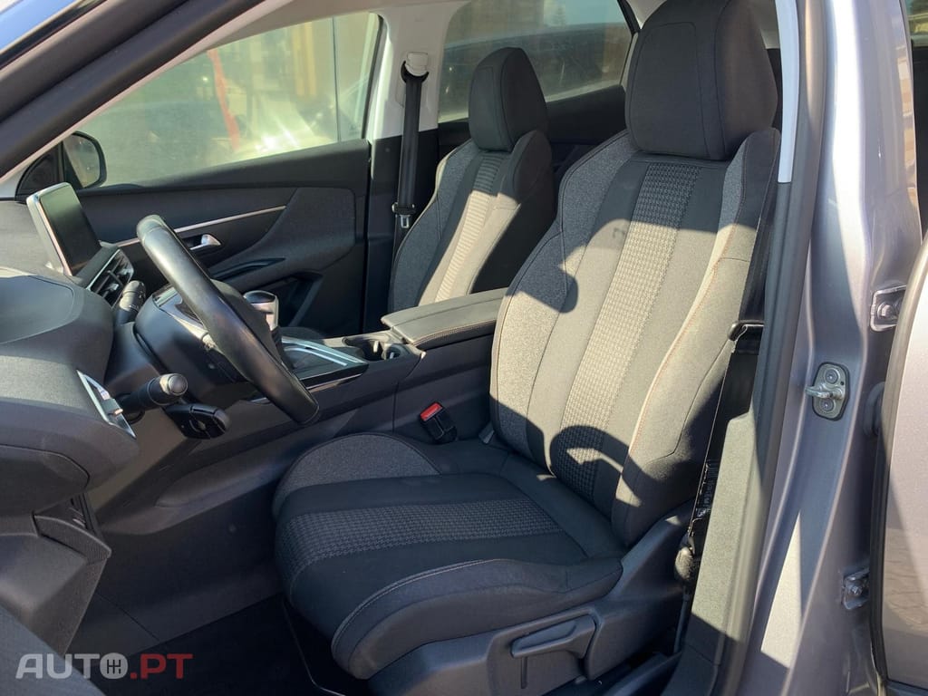 Peugeot 3008 1.5 BlueHDi Active