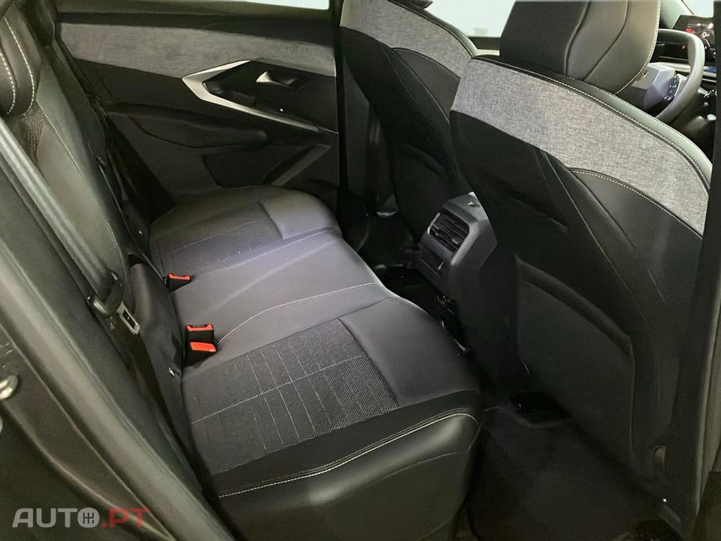 Peugeot 3008 1.2 Hybrid Allure e-DCS6