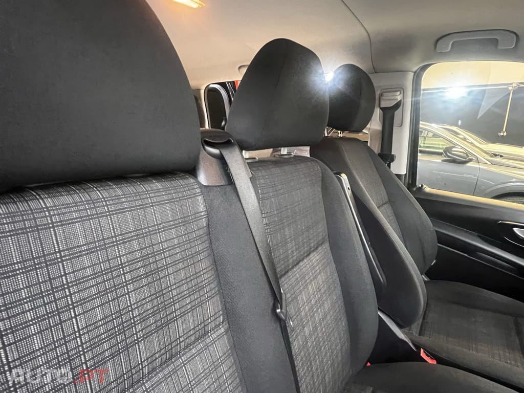 Mercedes-Benz Vito Extra-Longa Aut. SHUTTLE