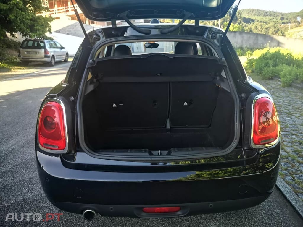 MINI One Cooper D Auto