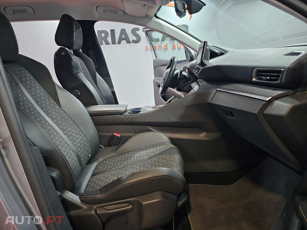 Peugeot 3008 1.6 Hybrid Allure Pack e-EAT8