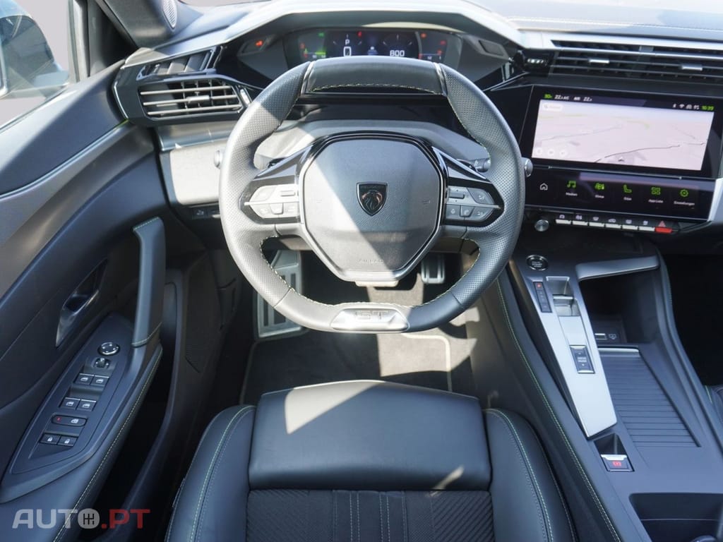 Peugeot 408 GT EAT8