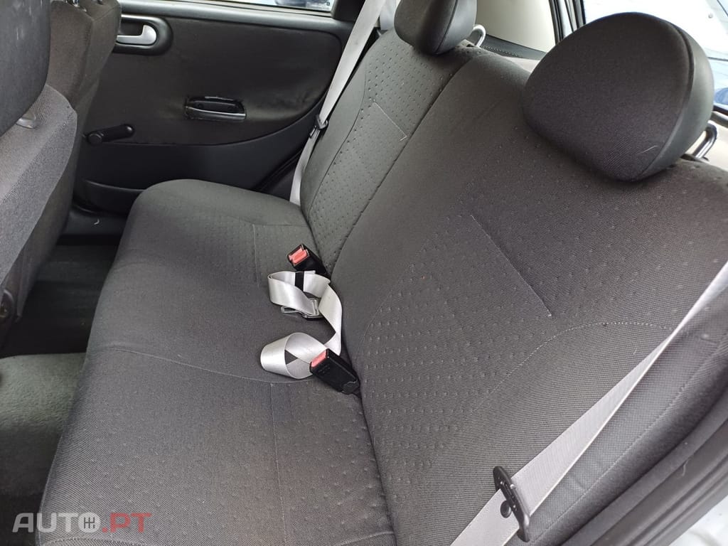 Opel Corsa 1.2 16V Enjoy