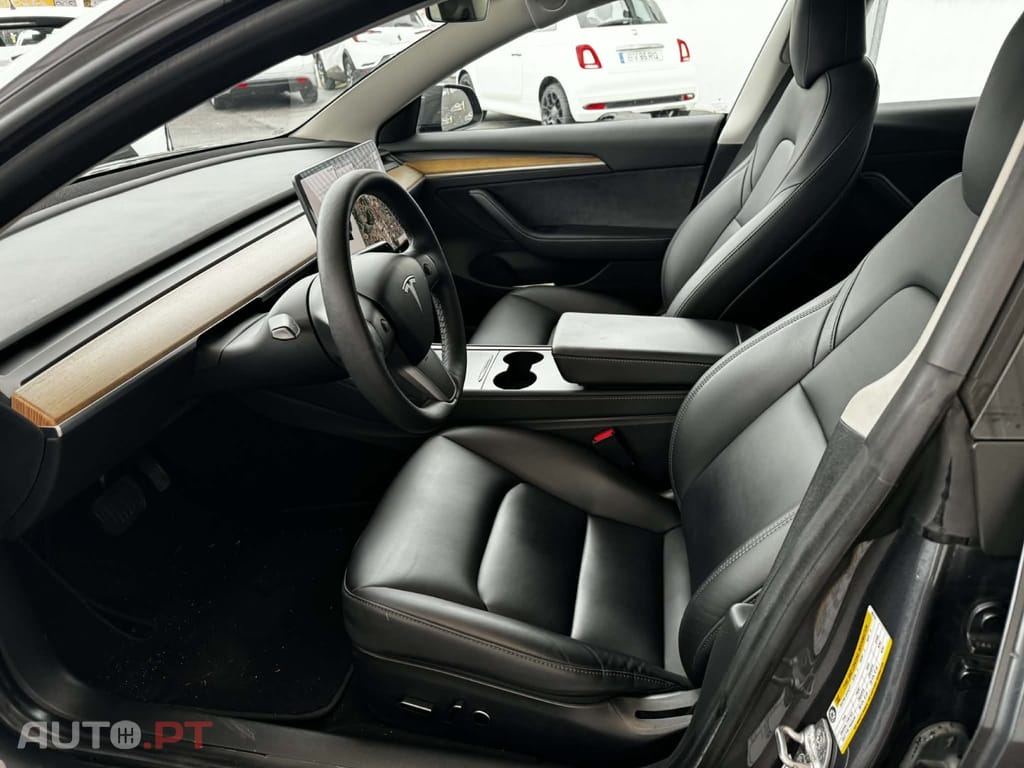 Tesla Model 3 Standard Range Plus RWD