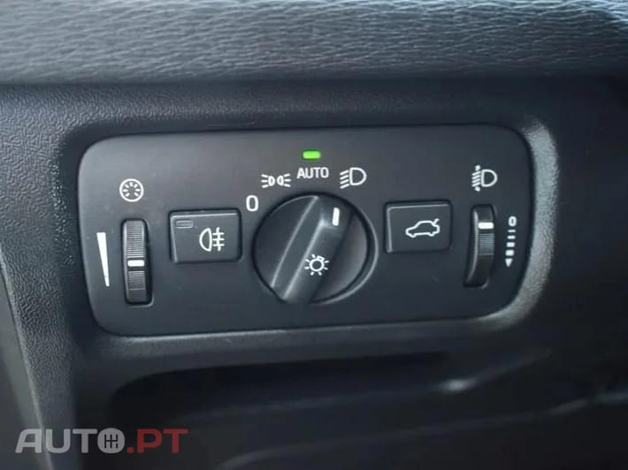 Volvo V40 2.0 D2 Momentum