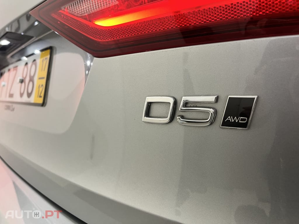 Volvo V90 2.0 D5 Momentum AWD Geartronic