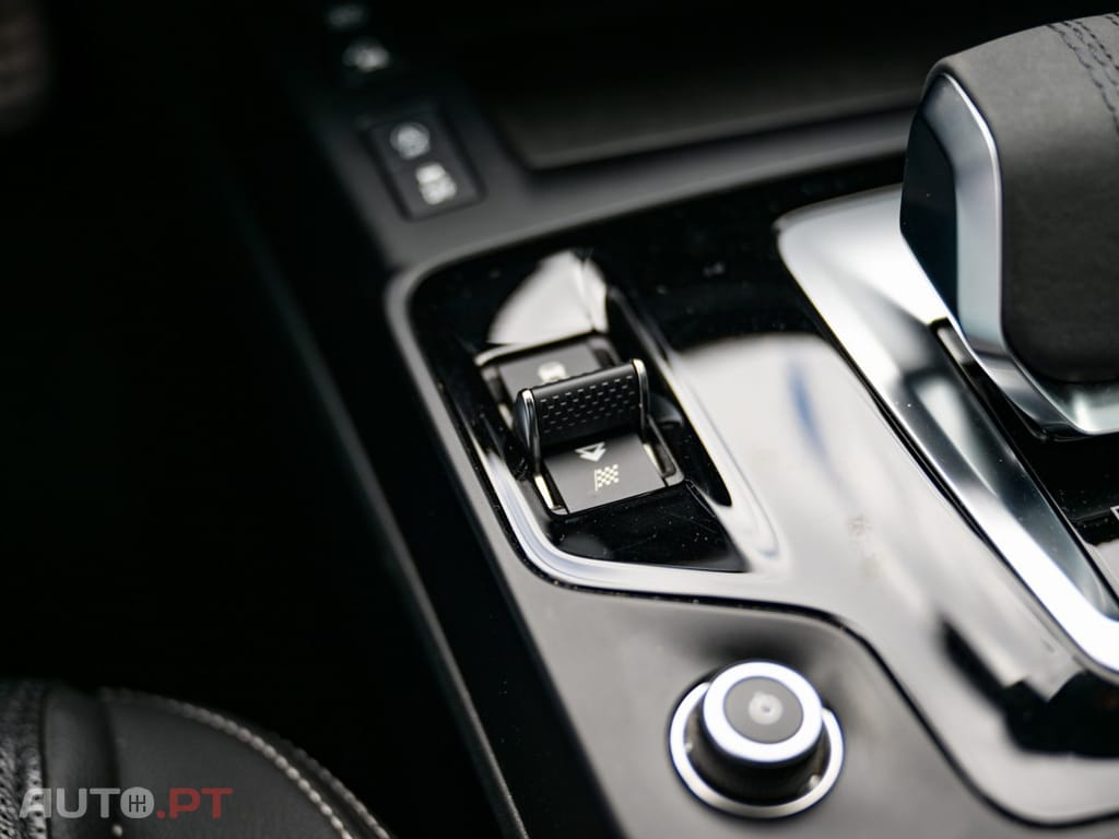 Jaguar E-Pace 1.5 P300e R-Dynamic SE AWD Aut.