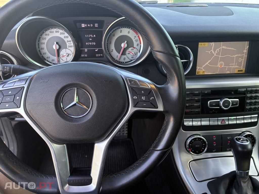 Mercedes-Benz SLK 200 BlueEFFICIENCY 7G-TRONIC Edition 1