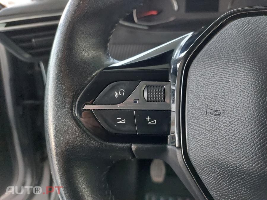 Peugeot 2008 1.2 PureTech Active