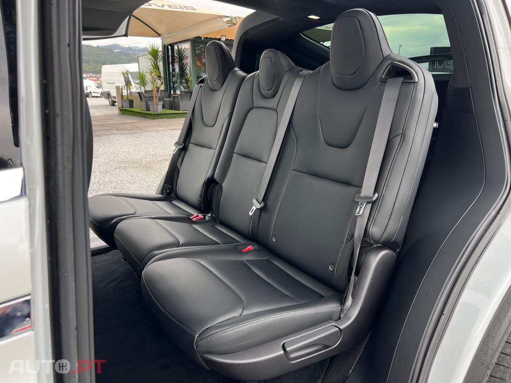 Tesla Model X Long Range Plus