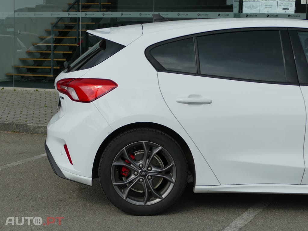 Ford Focus 1.0 EcoBoost MHEV ST-Line X