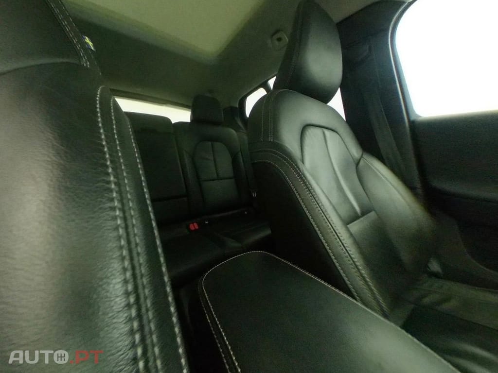 Volvo XC40 1.5 T4 PHEV Inscription Expression