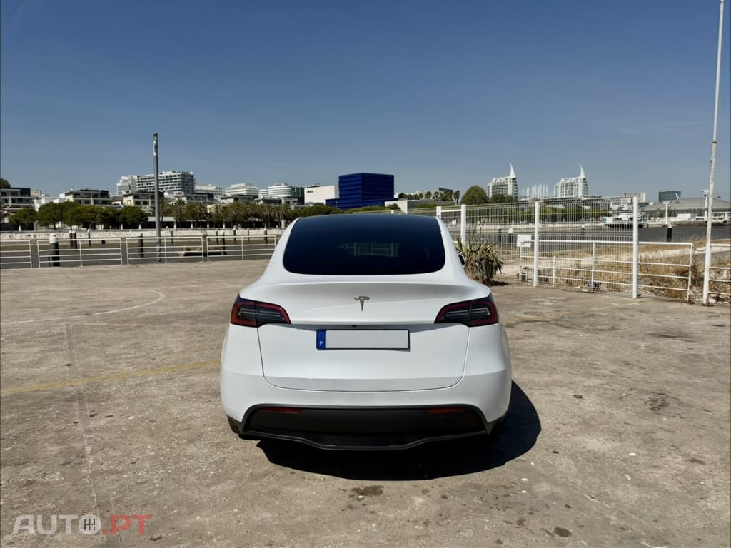 Tesla Model Y Tração Traseira