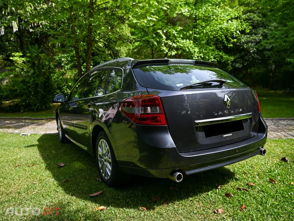 Renault Laguna Break 2.0 dCi Dynamique S 120g