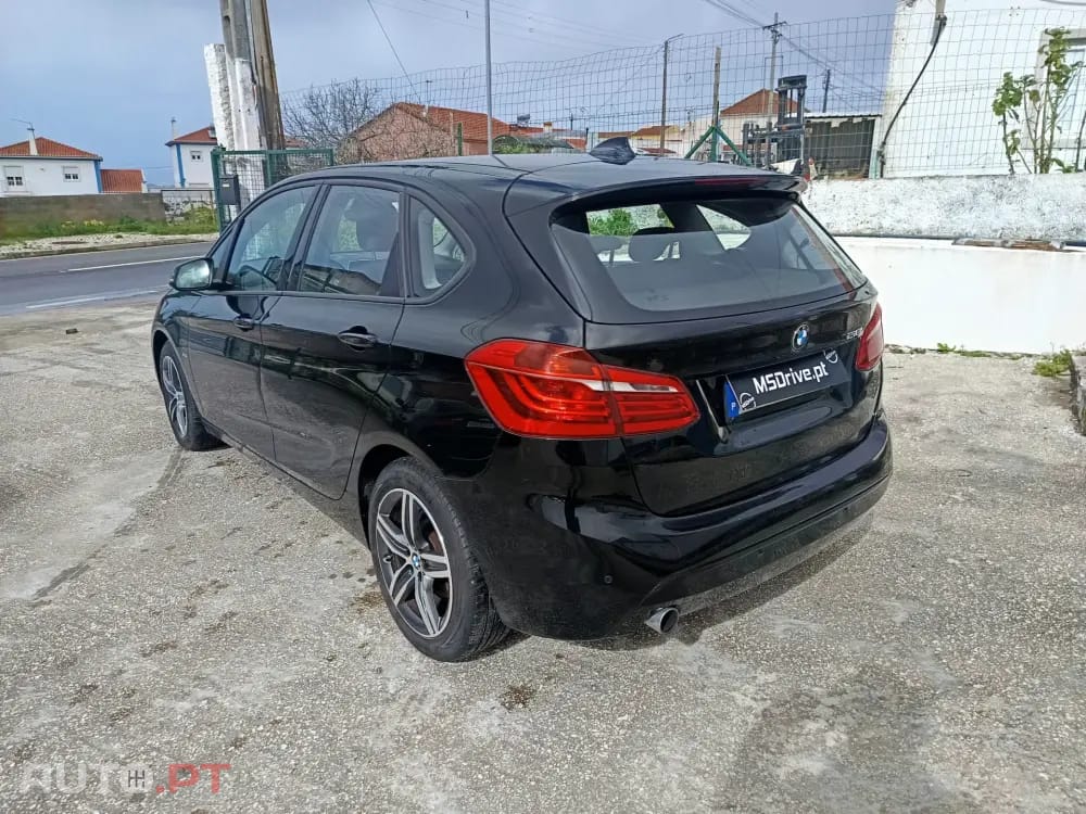 BMW 218 i Sport Line