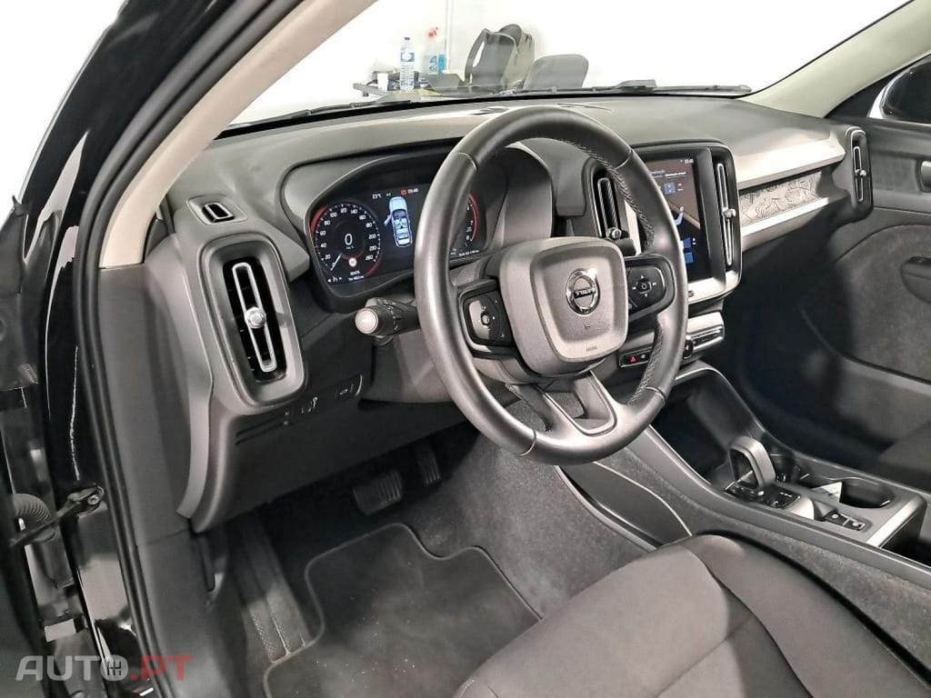 Volvo XC40 1.5 T2 Momentum Core Geartronic