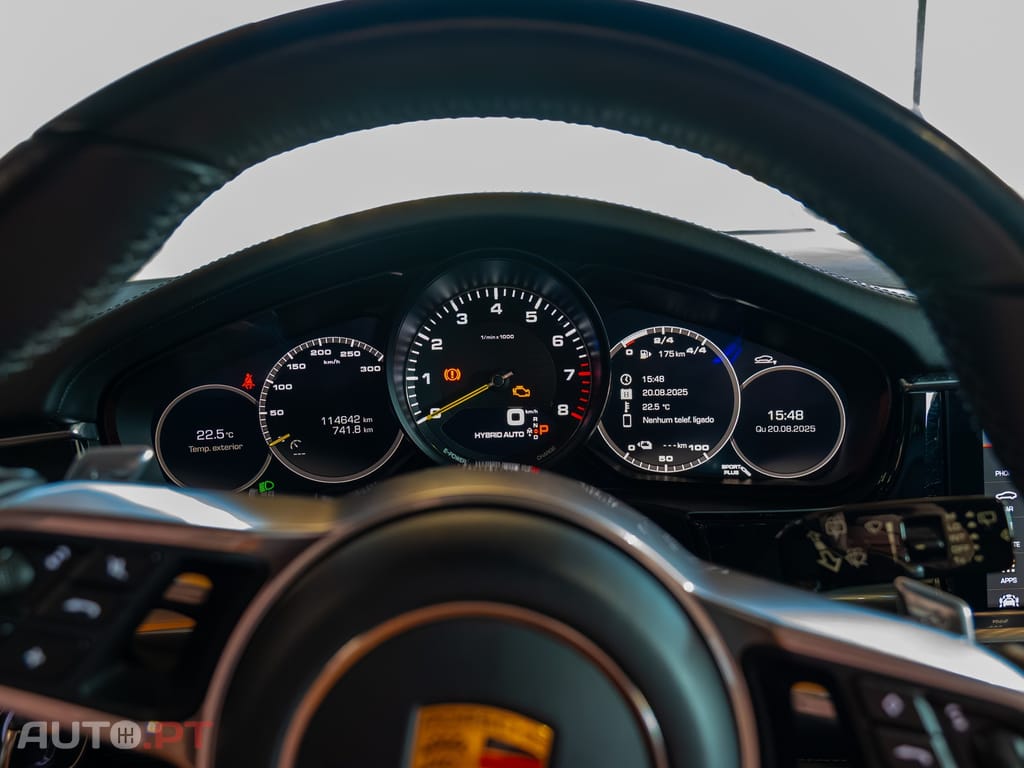 Porsche Panamera 4 E-Hybrid