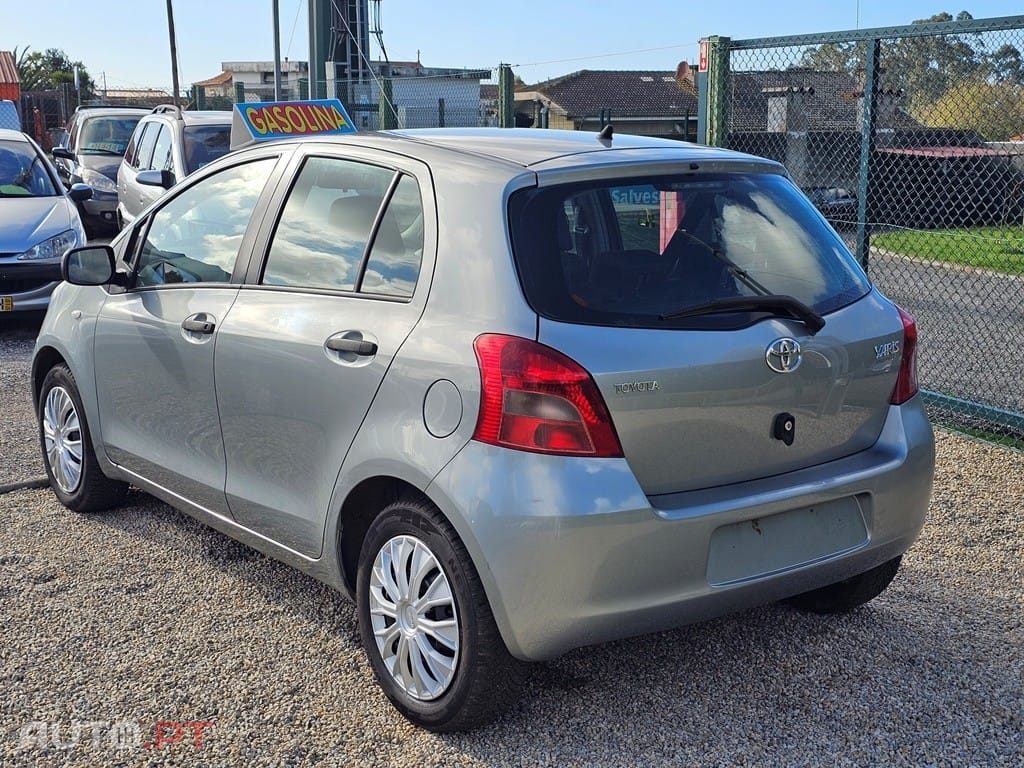 Toyota Yaris 1.0 VVT-i Comfort+AC
