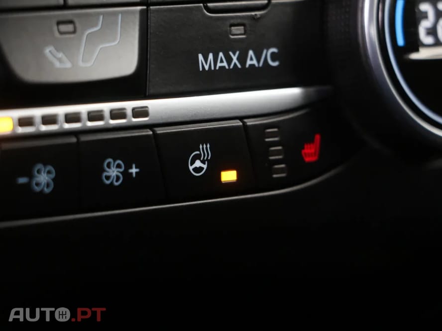 Ford Focus 1.0 EcoBoost MHEV Active Style SIP — fotografia 36