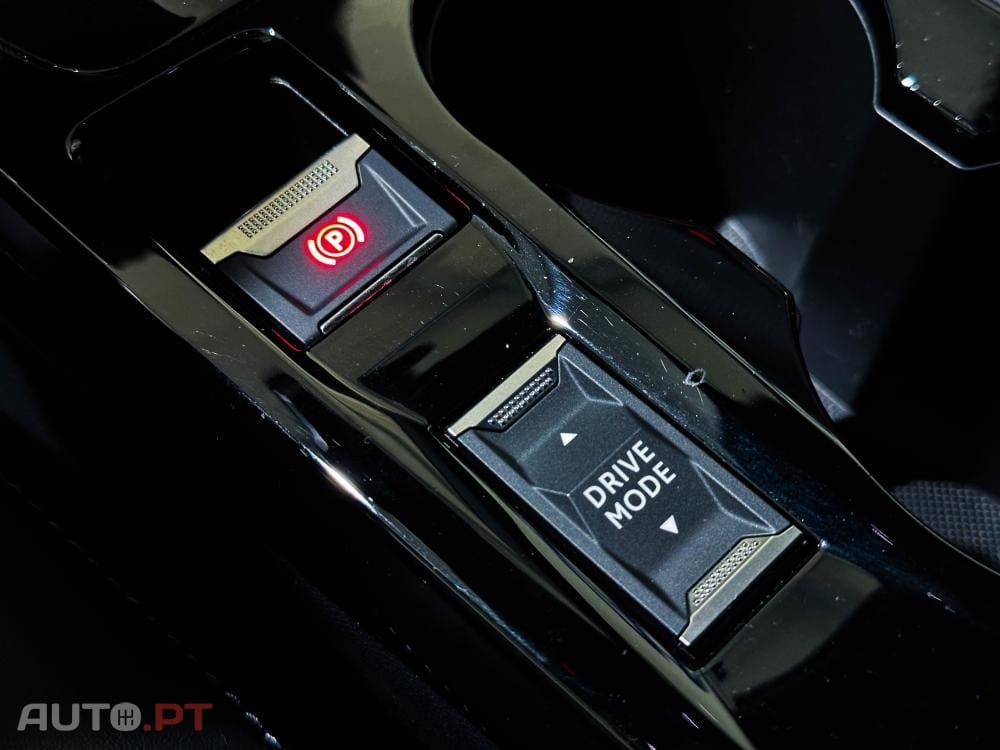 Peugeot E-2008 50 kWh GT