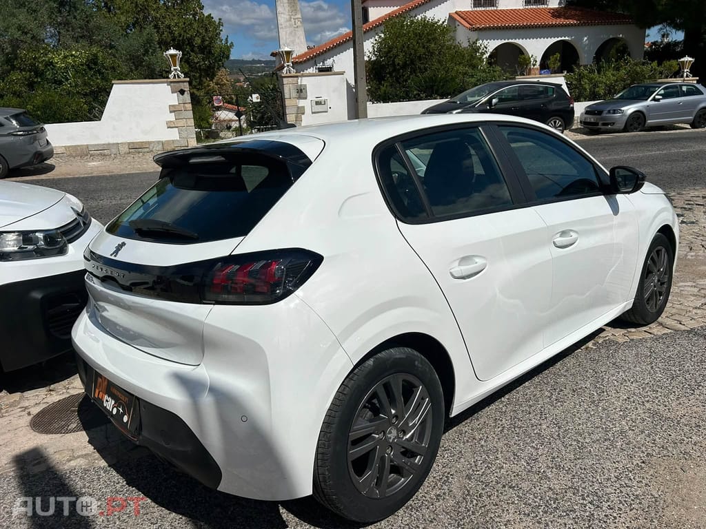 Peugeot 208 1.2 Pure Tech Style- Gasolina