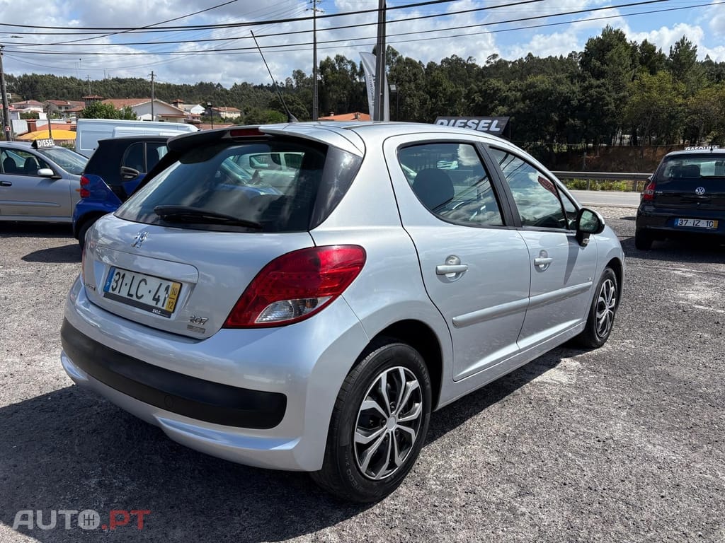 Peugeot 207 1.6 HDi 99g