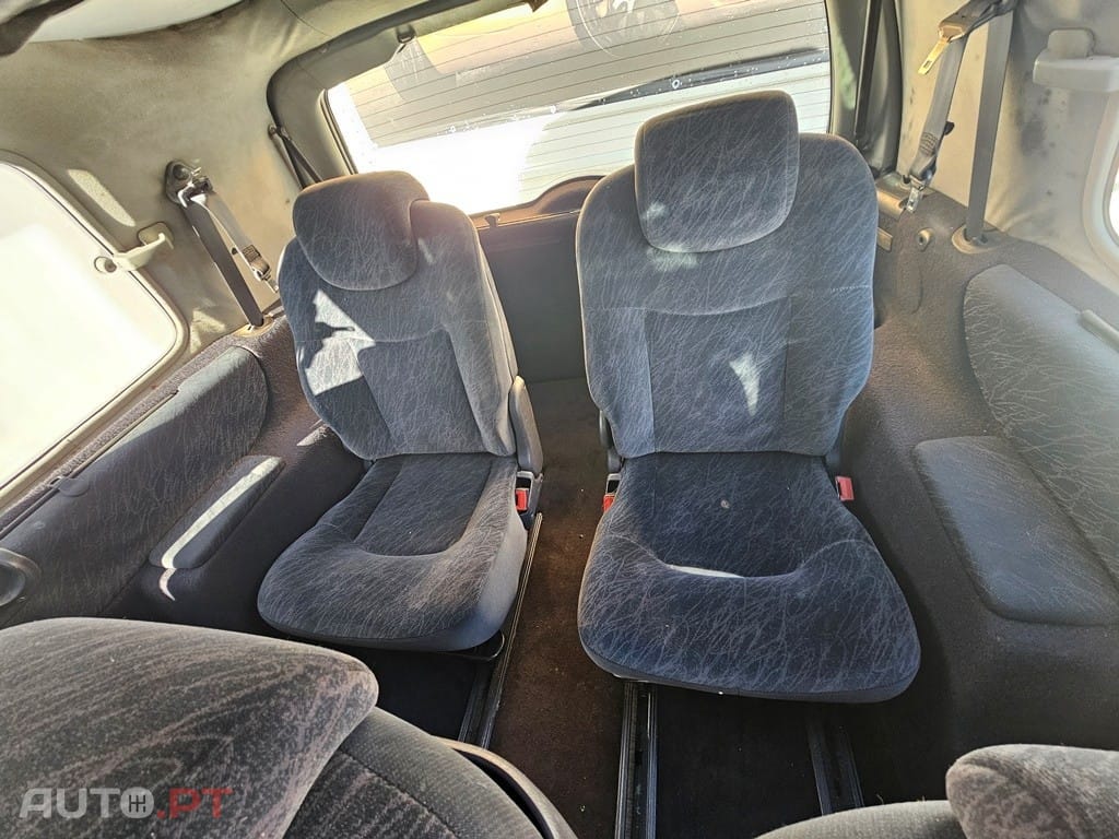 Renault Grand Espace RT 2.2 dT