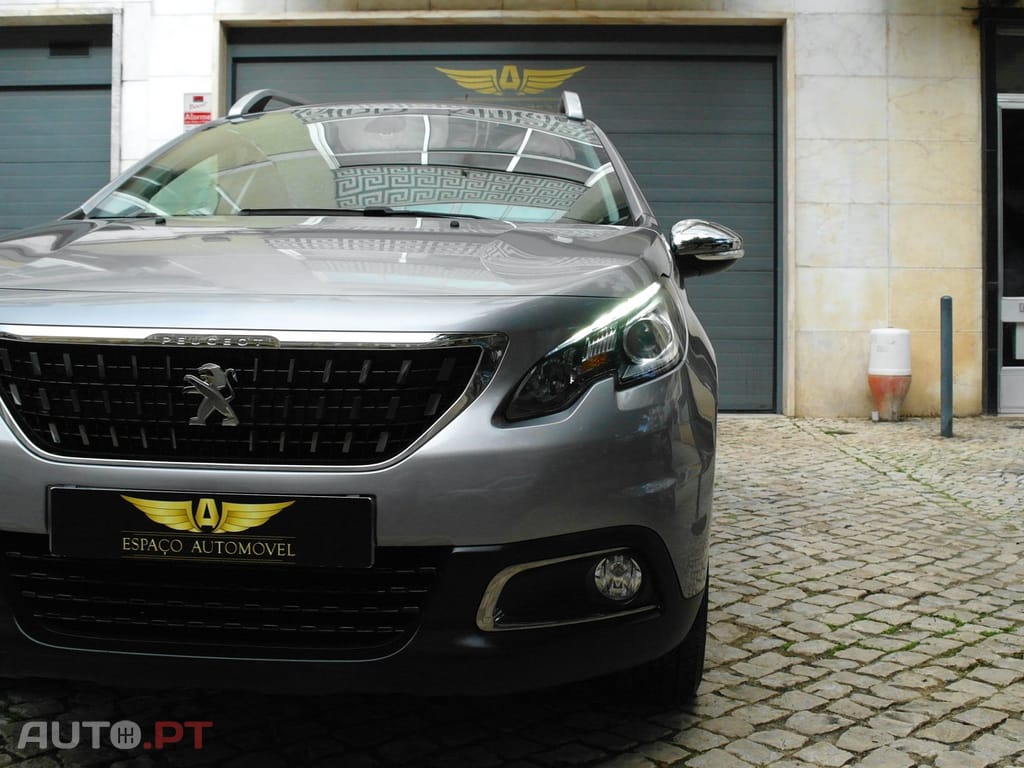 Peugeot 2008 1.2 PureTech Style