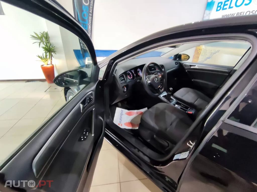 Volkswagen Golf 1.0 TSI Confortline