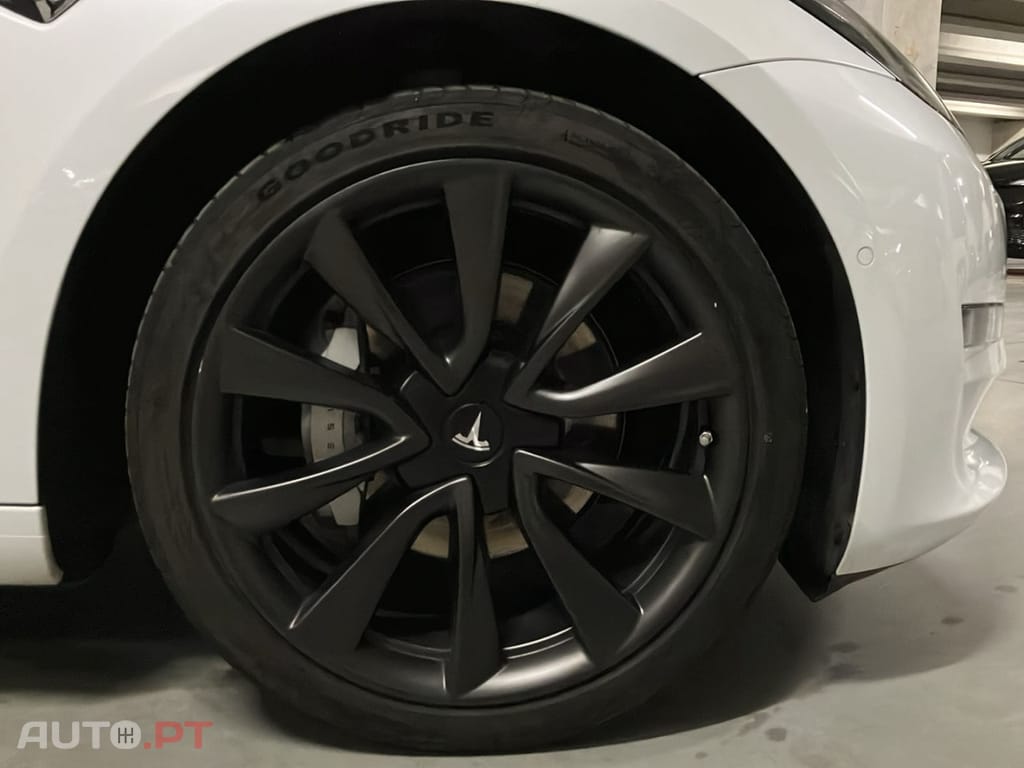 Tesla Model 3 Long Range AWD Dual Motor