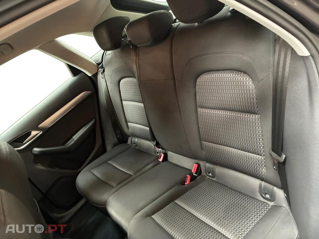 Audi Q3 2.0 TDI Business Line