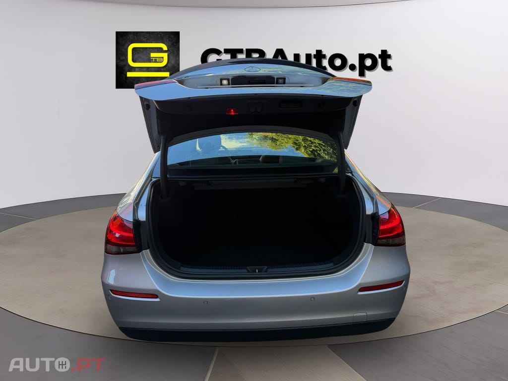 Mercedes-Benz A 180 D STYLE DCT 