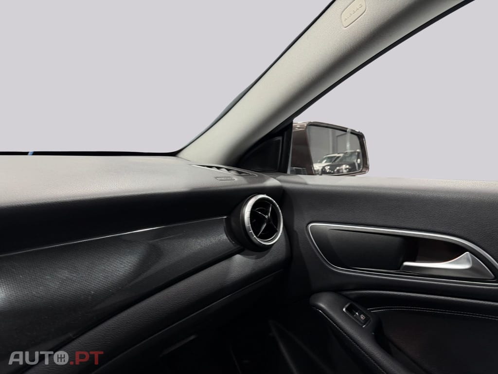 Mercedes-Benz CLA 180 d Shooting Brake