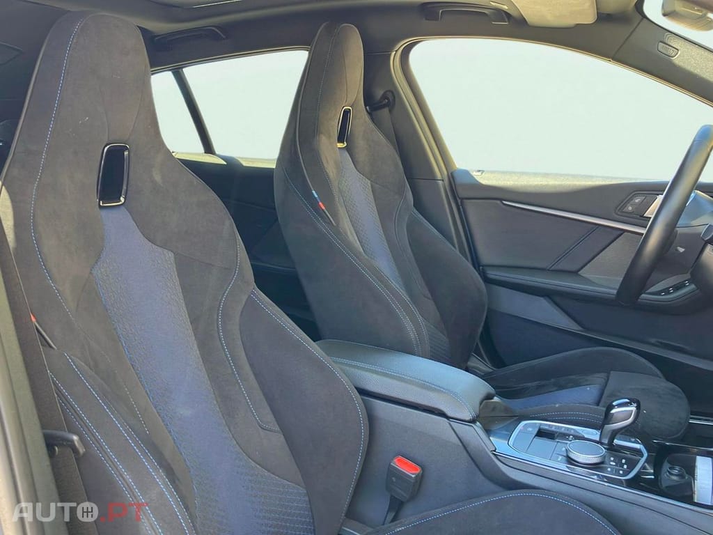 BMW 118 i Pack Desportivo M Auto