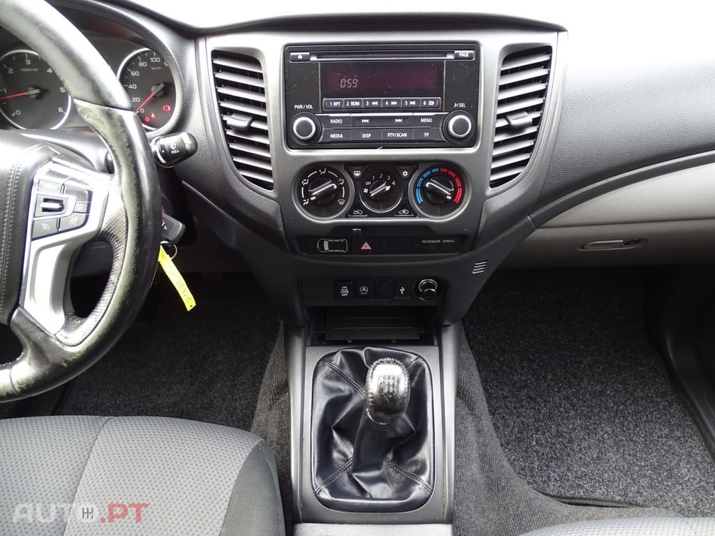 Mitsubishi L200 2.4 DI-D CD 4Kaizen Space Cab 3L 4WD