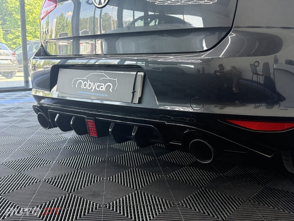 Volkswagen Golf 2.0 TSI GTI DSG