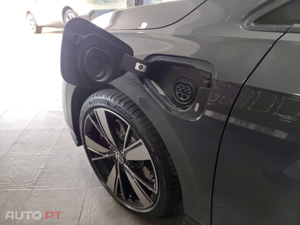 Volkswagen Golf 1.4 TSI GTE+ DSG